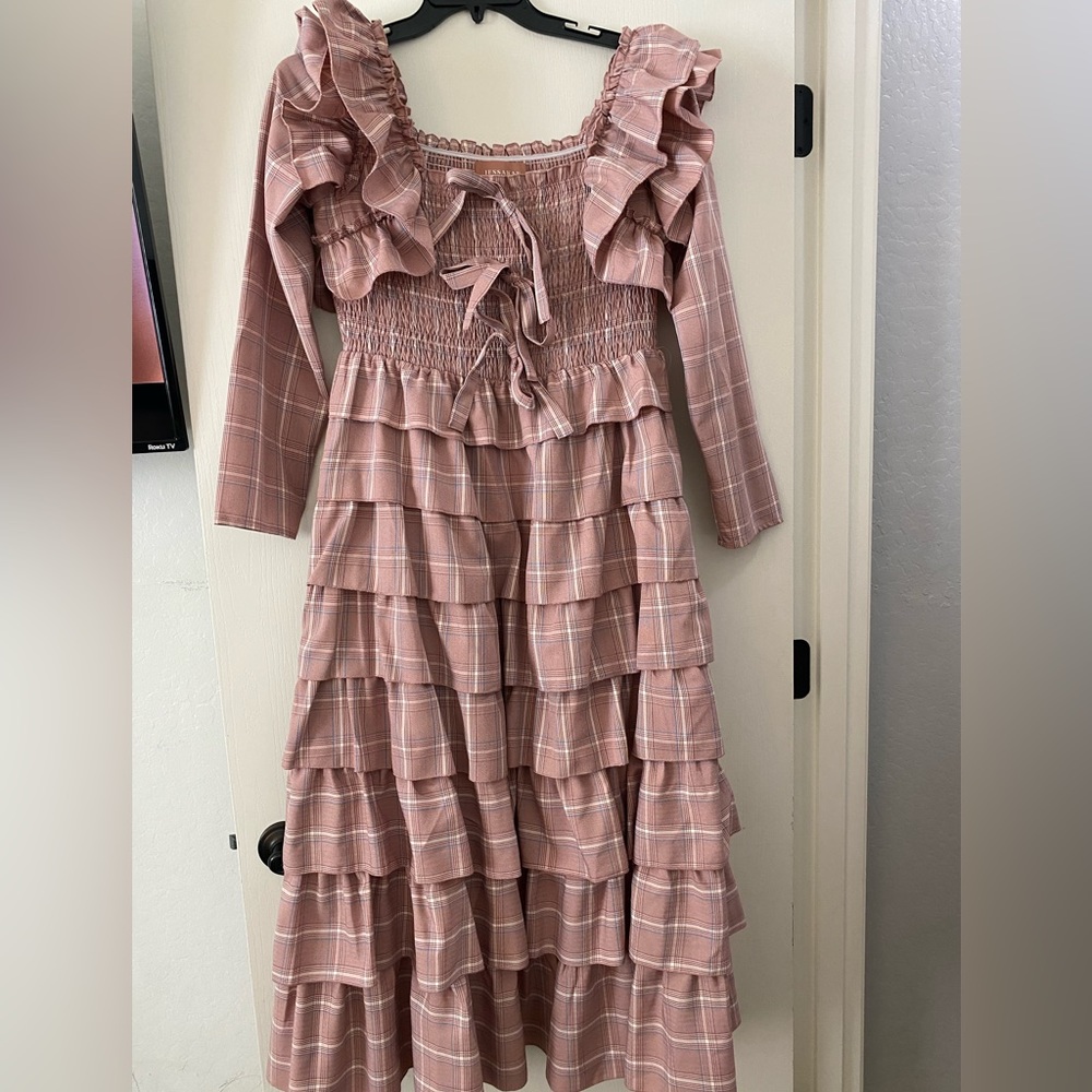 Beautiful dress love the colors in perfect condition